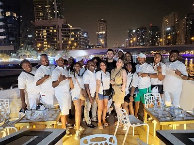 Real Estate Consultants and Investors on All Expense Paid Holiday Trip To Dubai (source: Ayhomes)